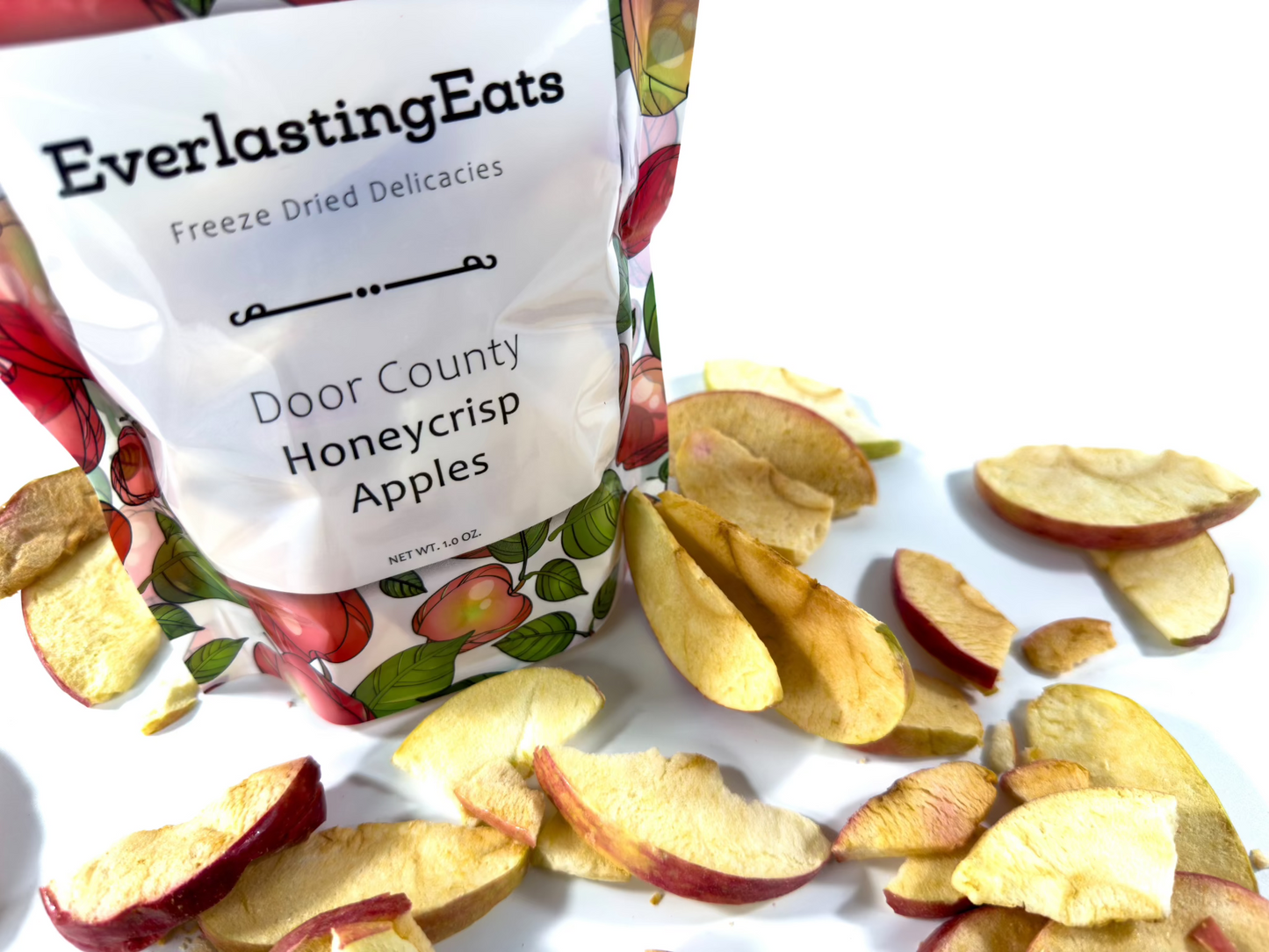 Freeze Dried Honeycrisp Apples 1.0 oz Bag Healthy Snack Front with Apples - EverlastingEats