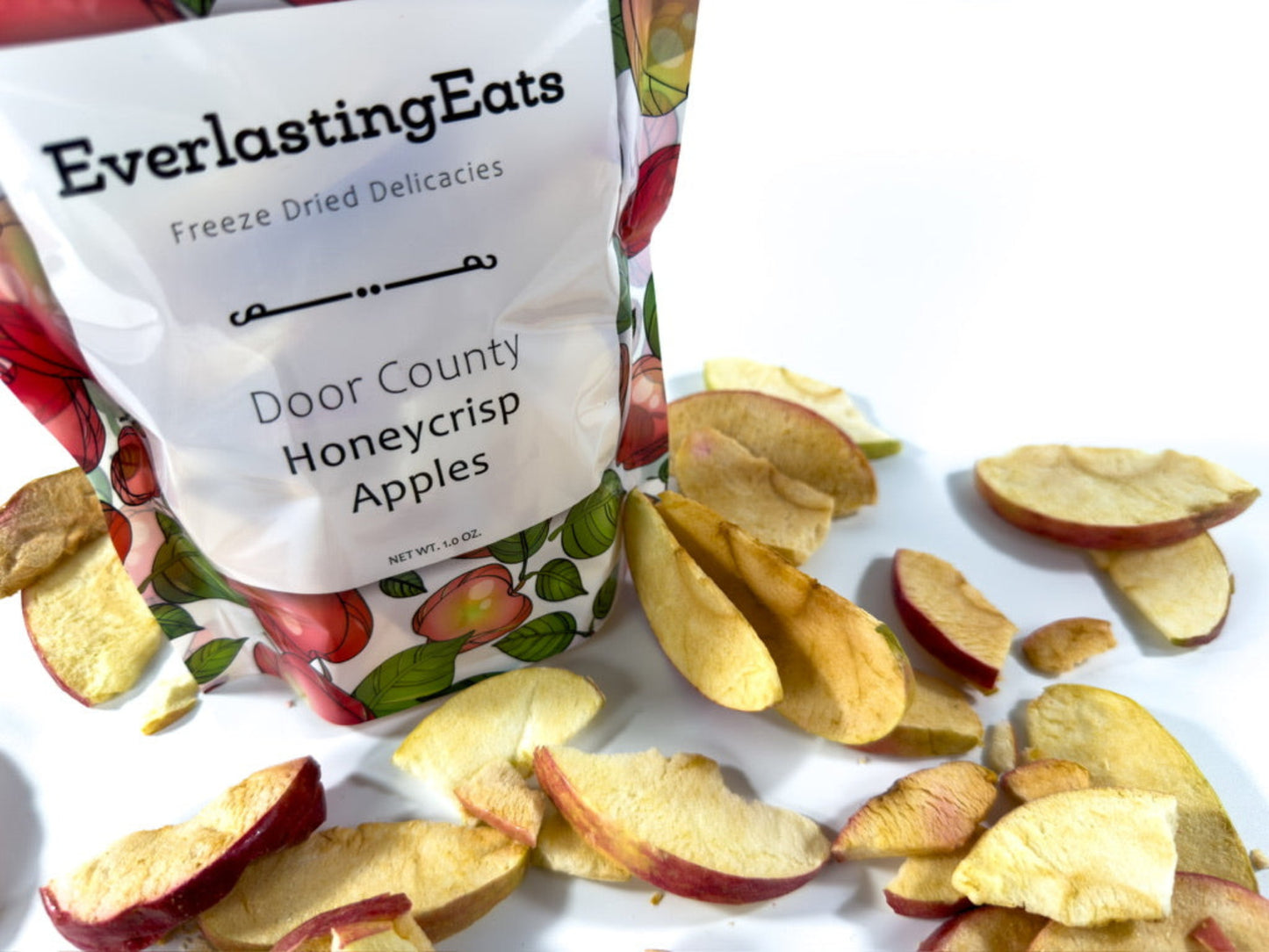 Freeze Dried Honeycrisp Apples Healthy Snack 1.0 oz Bag Close Up - EverlastingEats